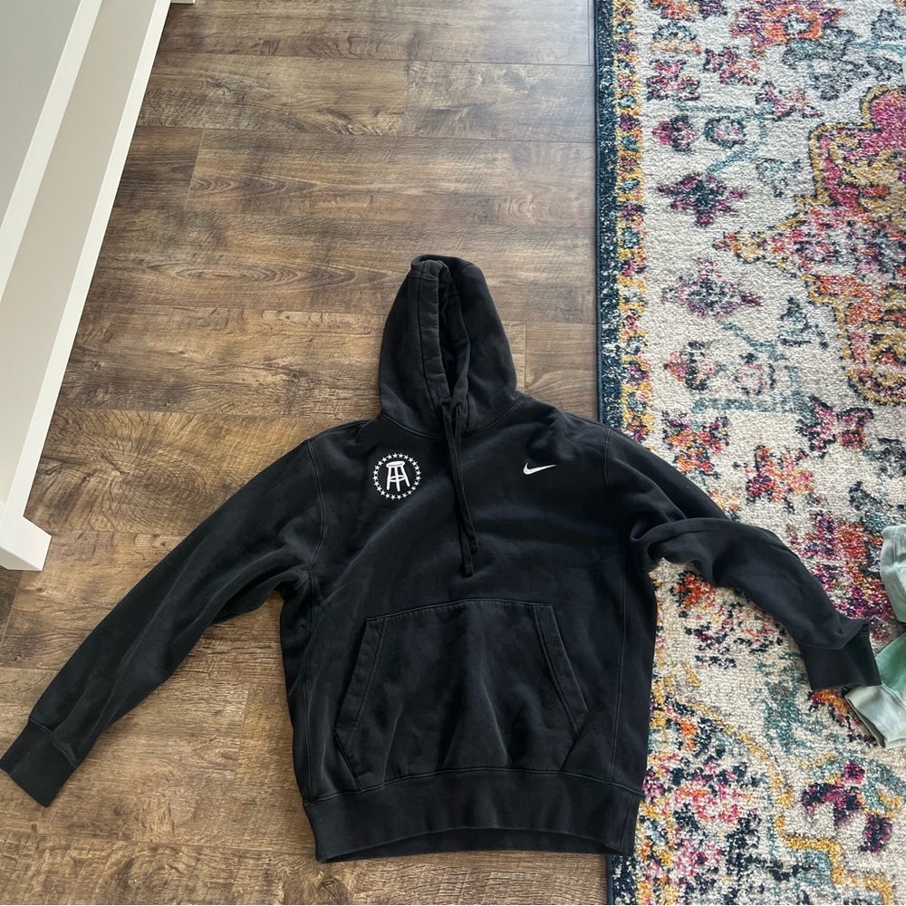 BARSTOOL NIKE MEN'S SPORTSWEAR CLUB FLEECE PULLOVER HOODIE Black